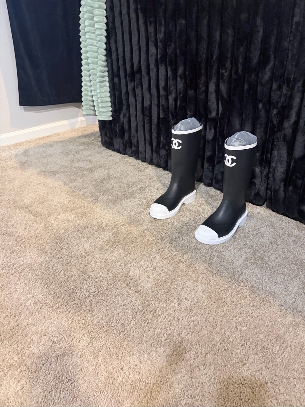 CHANEL Black and White Kids Logo Rain Boots - Picture 3 of 6